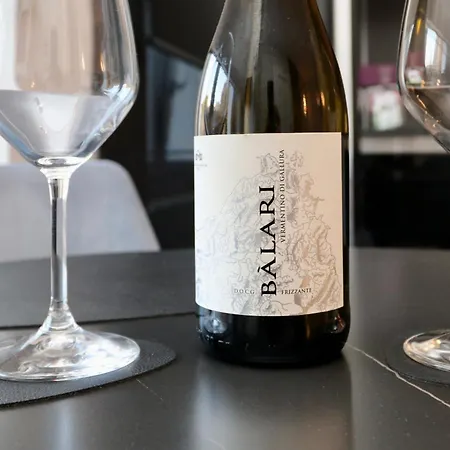 Luxury Garibaldi - Perfect For Couples - Fully Equipped - Historical Centre Olbia