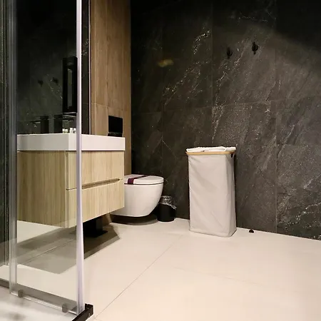 Hidden Gem - Luxury Garibaldi - Perfect For Couples - Fully Equipped - Historical Centre Apartment