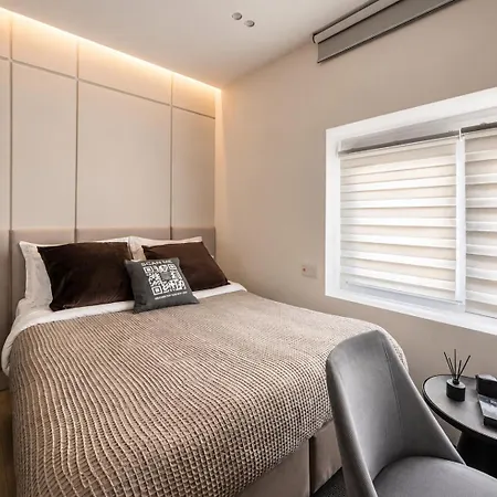 Garibaldi 52 Studio Apartment *